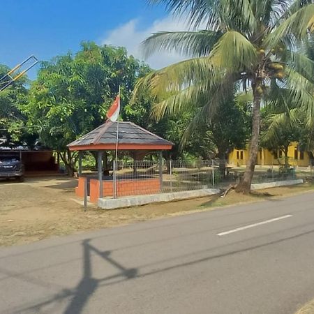 ホテル Aa Bungsu Syariah Balekambang Ciletuh Sukabumi Redpartner Cilowa エクステリア 写真
